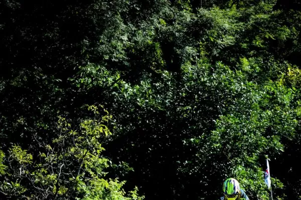 Cisneros (h) ganó en su regreso