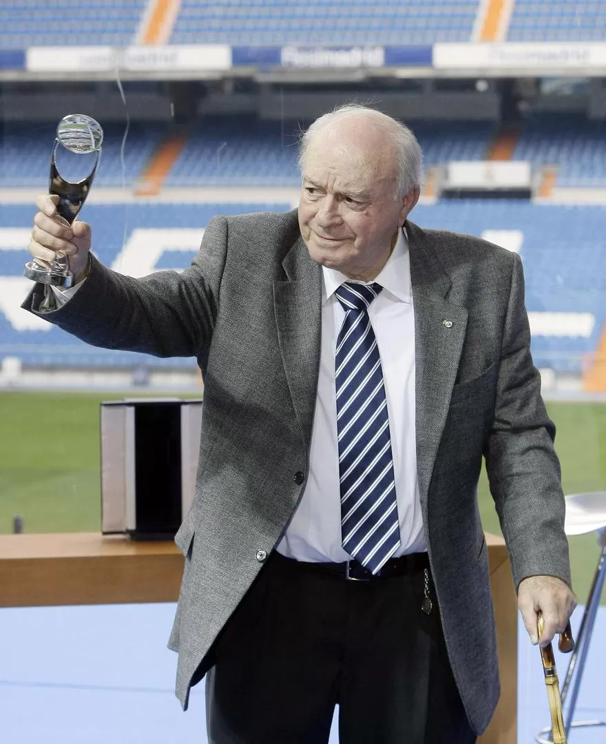 UNA LEYENDA. El ex jugador argentino falleció ayer en Madrid a los 88 años, luego de haber sufrido un paro cardíaco. reuters