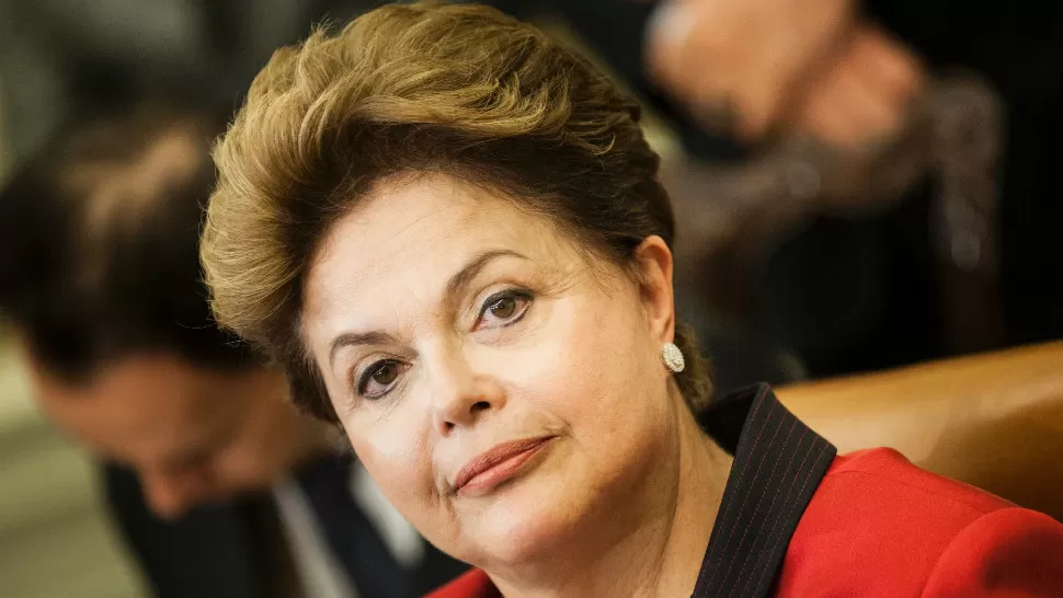 MENSAJE. Al igual que todos los brasileños, estoy muy, muy triste por la derrota”, escribió en su cuenta de Twitter la presidenta Dilma Rousseff tras la goleada de Alemania sobre Brasil.