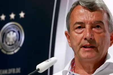 Argentina gana los amistosos y nosotros, los de competición, dijo el Grondona alemán