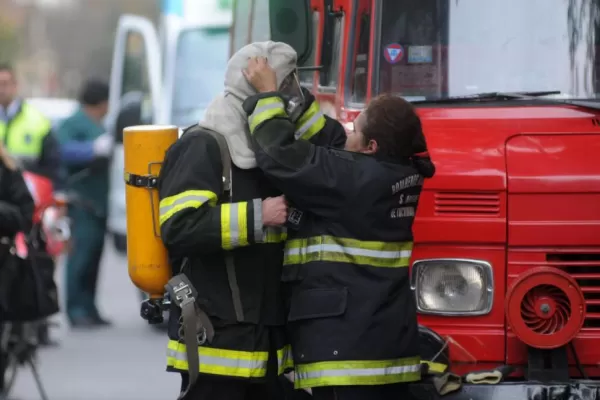 El fuego en un departamento alarmó a barrio Norte