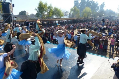 Decenas de asados, paseos en sulky y apretujones de alegría