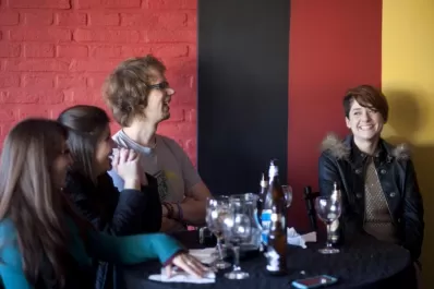 El peso de ser visitante