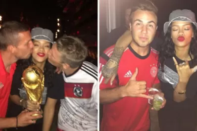 Rihanna se mostró a los besos con los jugadores de Alemania
