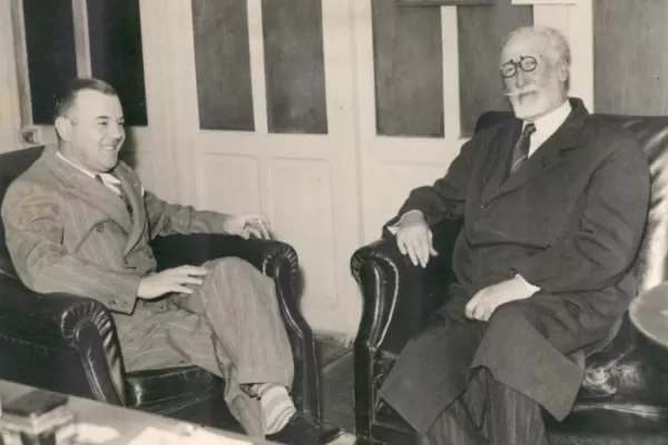 Hermano de Eliseo Cantón