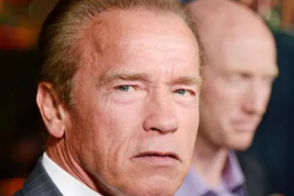 Acusan a Schwarzenegger de envenenar  presos
