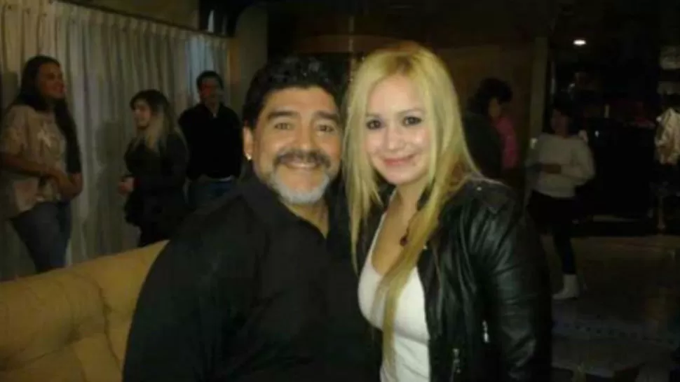 ¿HUBO ALGO? Maradona y Karina. IMAGEN DE ARCHIVO
