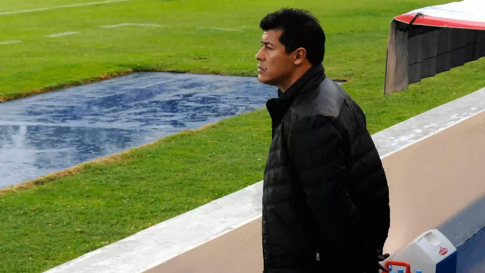 RAPIDISIMO. Ante la negativa de Milito, la dirigencia Roja consiguió en Almirón al nuevo entrenador. ARCHIVO