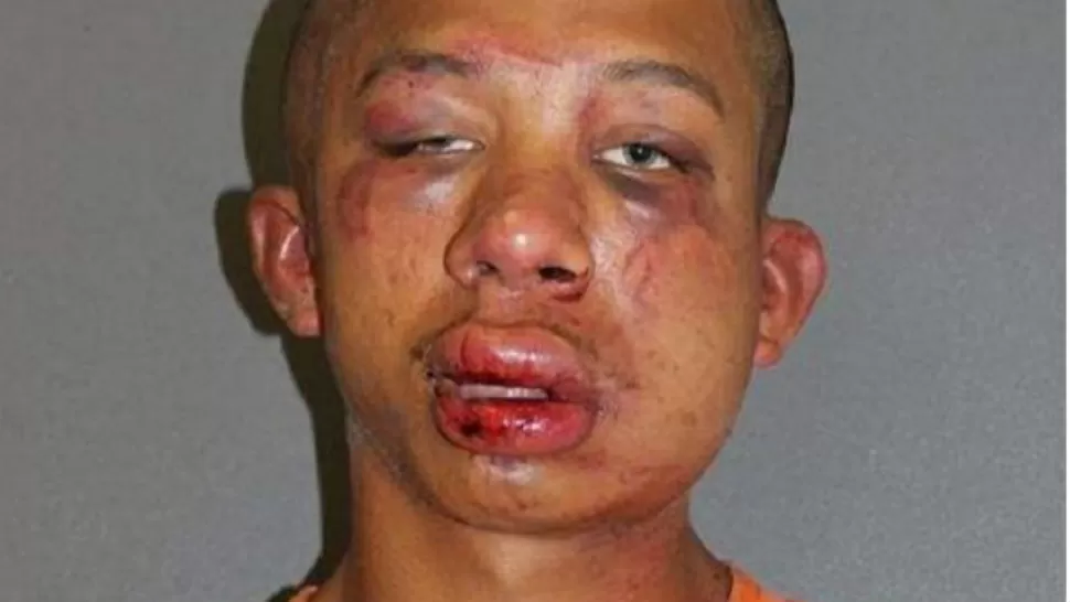 ASÍ QUEDÓ. El joven fue arrestado. Imagen de Daytona Beach News Journal