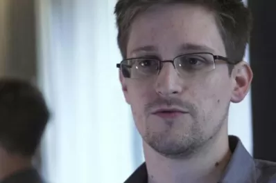 Usar Dropbox amenaza la privacidad, según Edward Snowden