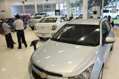 El Gobierno prepara un nuevo plan para la compra de autos