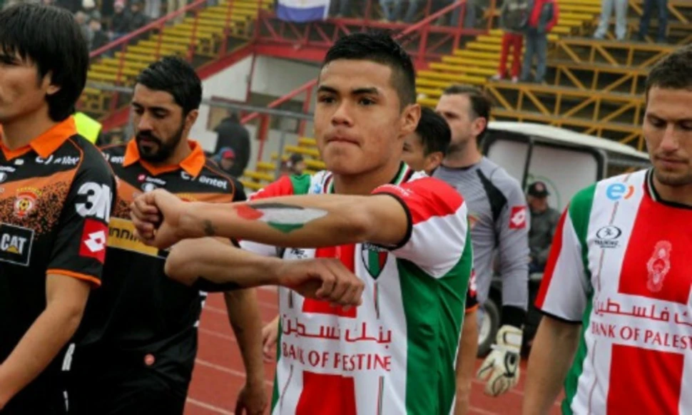 Un equipo de fútbol apoyó a Palestina en la cancha