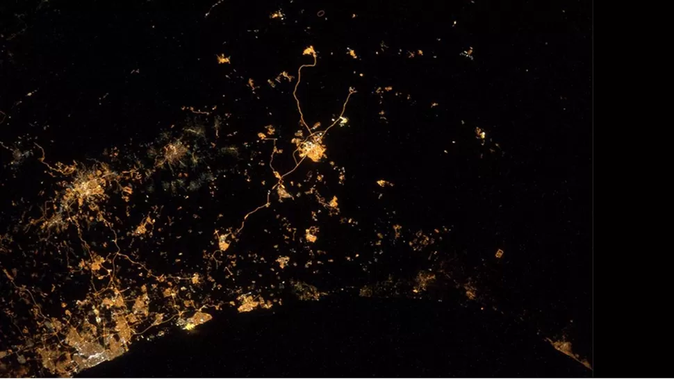 Así se ven los bombardeos sobre la Franja de Gaza desde el espacio