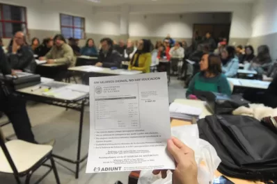 El martes, los docentes volverán a dictar clases en las siete escuelas experimentales de la UNT