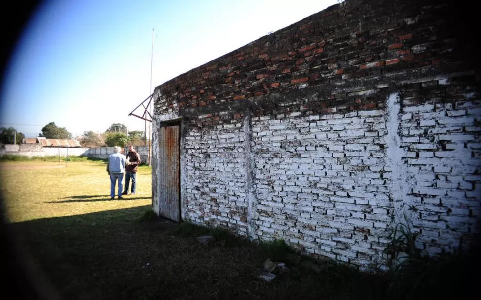 OBRA TRUNCA. El salón, de 70 m², iba a ser ampliado, según el proyecto.  