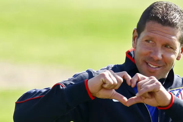 Tengo compromiso con el Atlético y solo pienso en eso, afirmó Simeone