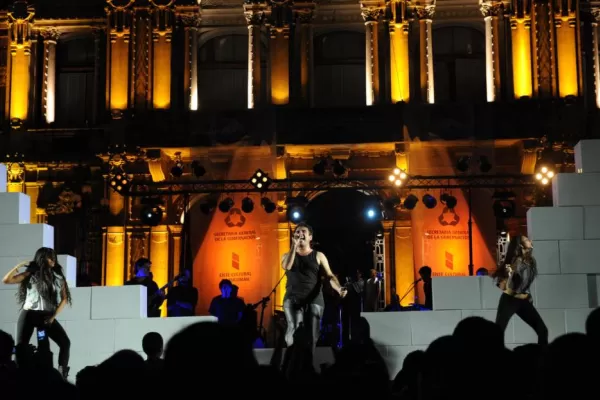 Un antibélico tributo para Pink Floyd