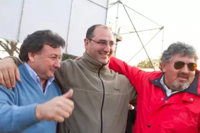 El sucesor de Caponio no definió si seguirá a Alperovich o a Amaya