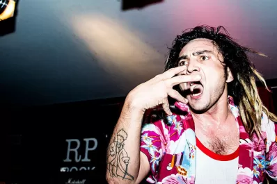 Boom Boom Kid, un barullo multicolor que viaja por la carretera