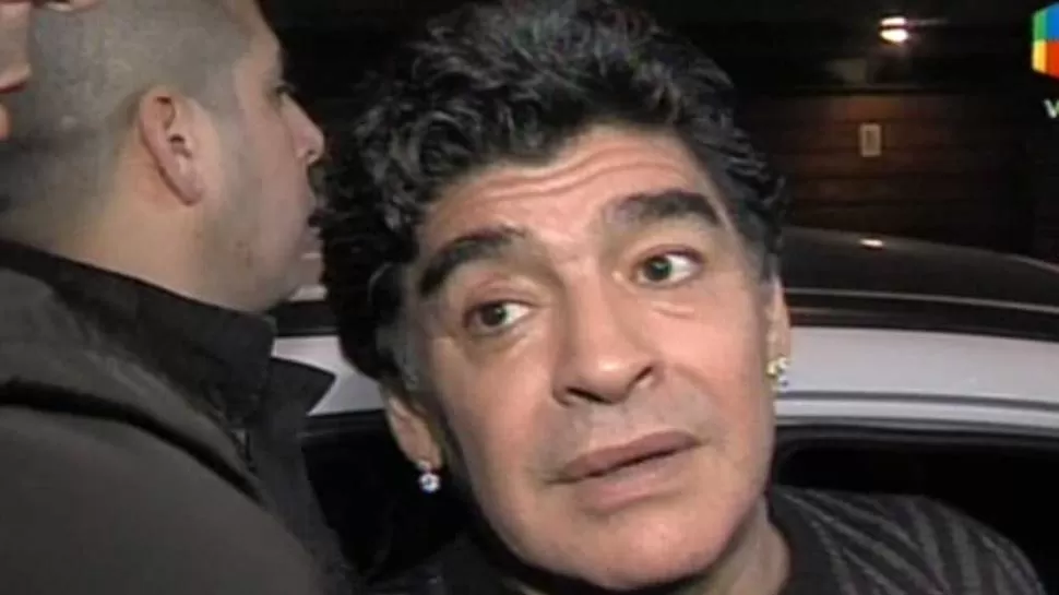 CONTROL MEDICO. Diego Maradona se internó esta tarde para realizarse un chequeo general pactado en la clínica Los Arcos de Palermo, según confirmó su hija Dalma a través de su cuenta de Twitter, y mañana sería dado de alta.