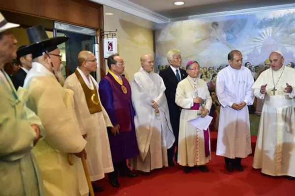 El papa Francisco llamó las dos Corea a la reconciliación