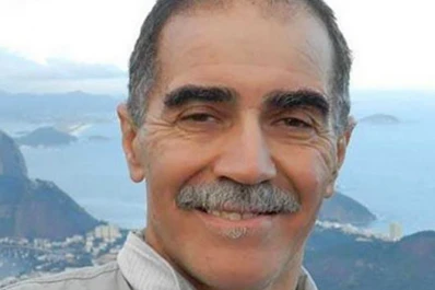 Un periodista de Página 12 murió en una peña santiagueña