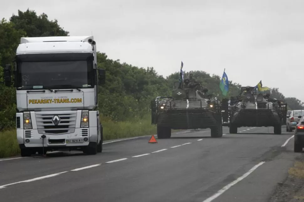 OFENSIVA. El avance militar se mantendrá, dijo el presidente Poroshenko. reuters