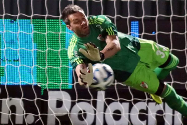 Chiarini: El mundo entero sabe que River quiere pelear todo