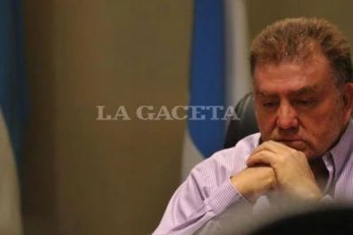 La UCR le compuso una canción a Amaya para que arregle las calles