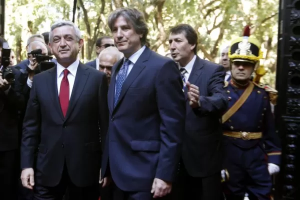 Allanan un municipio por otra causa contra Boudou