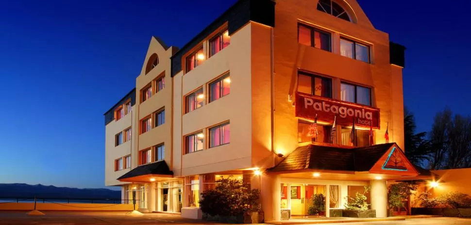 EL ESCENARIO. En el hotel Patagonia de San Carlos de Bariloche estaban alojadas las chicas que hicieron la denuncia por presunto abuso sexual. patagoniahotel.com.ar/