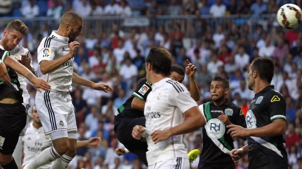 MERENGUES EN ALTO. Real Madrid venció 2 a 0 a Córdoba con goles de Benzema y Ronaldo. REUTERS