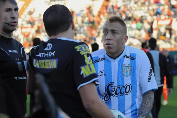 Los “Decanos” abandonaron el Ducó indignados con Delfino
