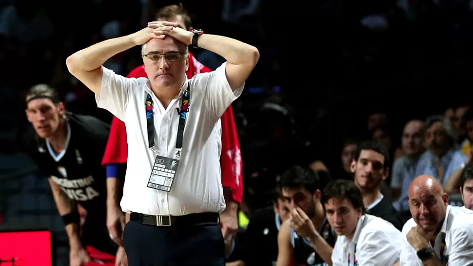 AFUERA. El entrenador Lamas anunció que dejará la conducción del equipo. FOTO TOMADA DE FIBA.COM