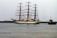 La Fragata Libertad ayudará a buscar a los náufragos perdidos en Brasil