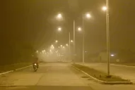 El incendio de un cañaveral tapó de humo a 500 casas del barrio Lomas de Tafí