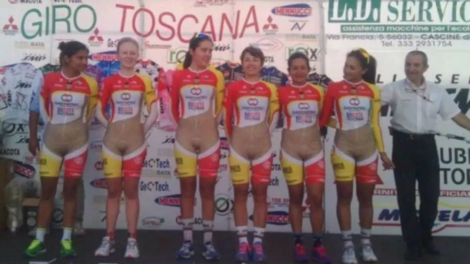 ILUSIÓN. El polémico uniforme de las ciclistas colombianas que las muestra “semidesnudas”. IMAGEN DE TWITTER.COM