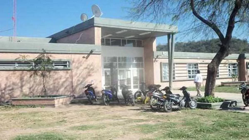ESCÁNDALO. El detenido es director de la escuela secundaria de Loma Blanca. FOTO TOMADA DE FMOLTA.COM.AR