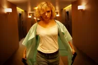 La inquietante Lucy es capaz de luchar como una máquina