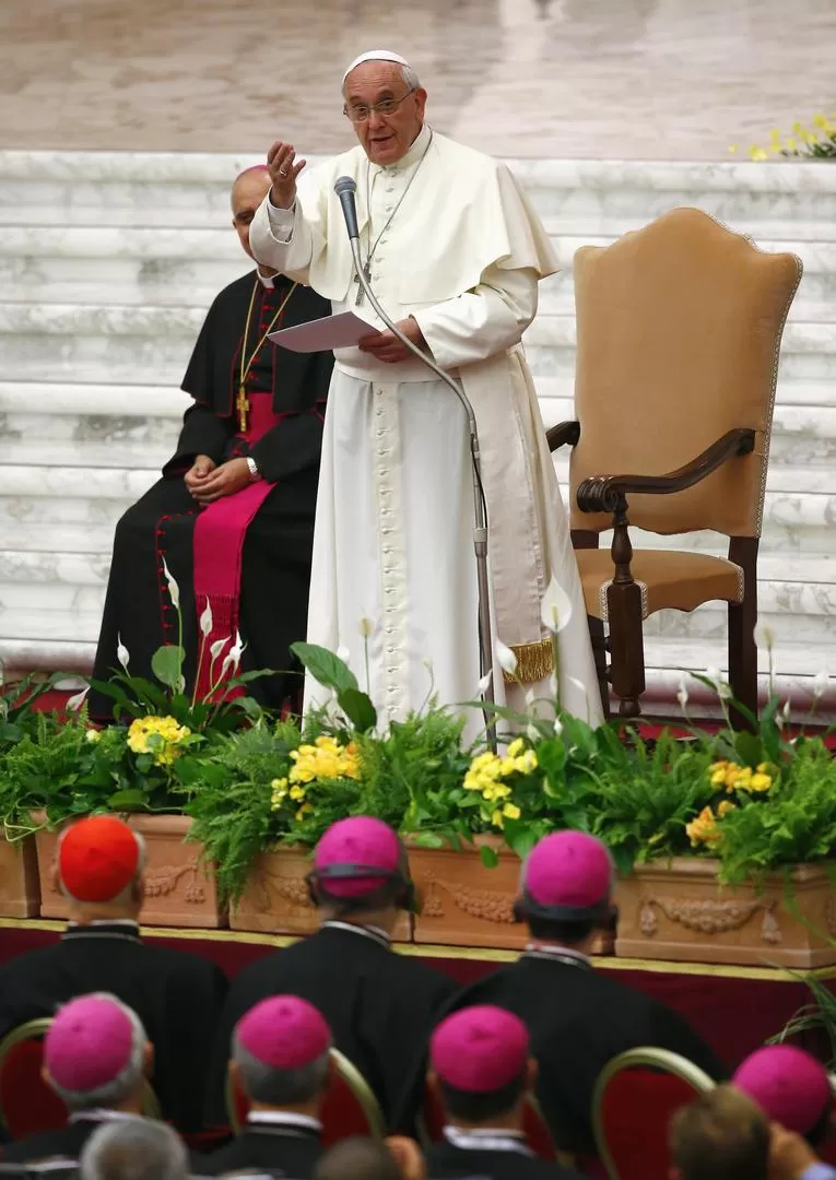 ENCUENTRO. El Papa habla a los obispos en el curso realizado en Roma. reuters