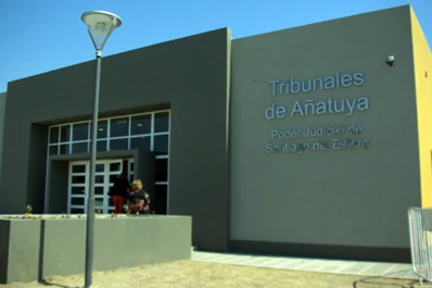 Mi marido me obligaba a tener sexo con nuestro hijo; él debutó conmigo