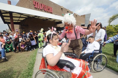 Chicos especiales del sur se divirtieron en una matiné