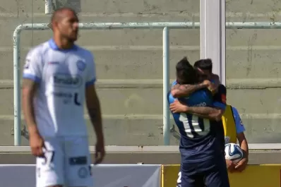 Racing confirmó su levantada con una goleada