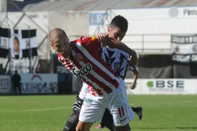 El éxito de Unión Aconquija aleja al Santo del ascenso