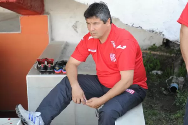 Bernasconi dejó de ser el director técnico de San Martín