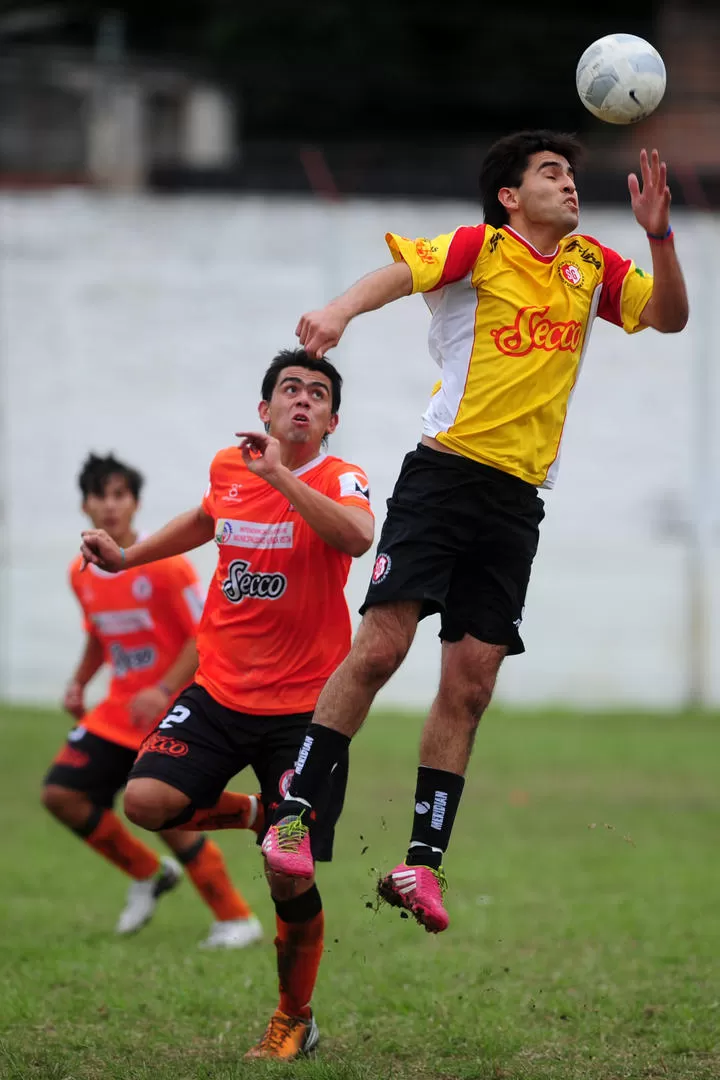 INTRATABLE. Velardez, de Sportivo, sigue marcando la diferencia a puro gol. 