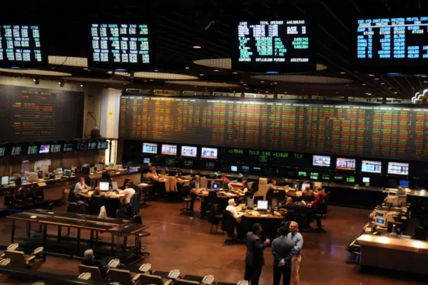 La Bolsa de Buenos Aires rompe récord, pero por los temores a una devaluación