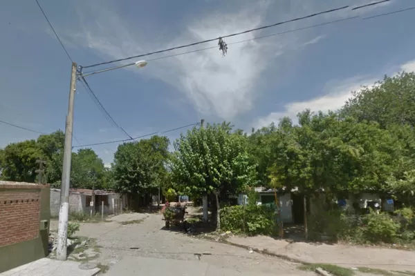 Detienen a dos personas y secuestran drogas y un auto durante un operativo en la Villa Cabildo