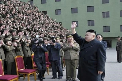 Kim Jong-un fue operado de los tobillos por usar tacos