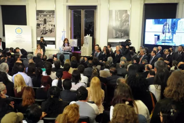 Cristina fustigó a Griesa, al campo y a los bancos